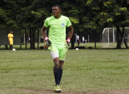 Fichajes: Ex de Olimpia se prueba en segunda y Victoria se empieza a armar