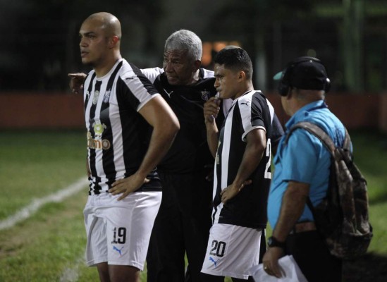 Homenaje y aplausos a Mariano Acevedo en amistoso para recaudar fondos por su enfermedad