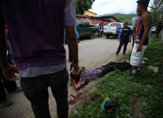 ¡Una locura! Las imágenes que dejó el amistoso de Olimpia en Cantarranas