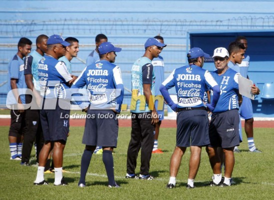 Así comenzó Jorge Luis Pinto a afinar la estrategia para buscar el triunfo ante Canadá