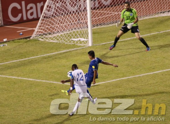 Las mejores imágenes del Honduras-El Salvador en el Olímpico