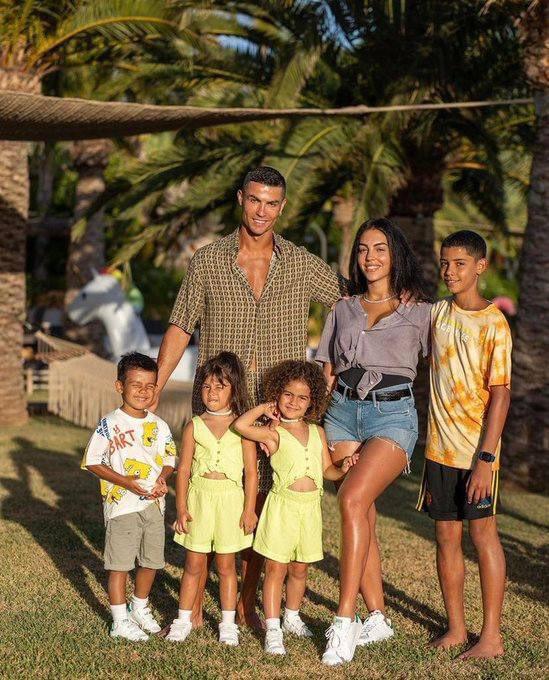 Georgina Rodríguez deslumbra y CR7 quedó bien bronceado: Así marchan las vacaciones de Cristiano Ronaldo