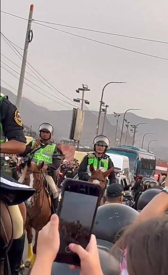 El feo gesto de la barra de Universitario de Perú con Messi y el Inter Miami, niño cumplió su sueño y gran ambiente