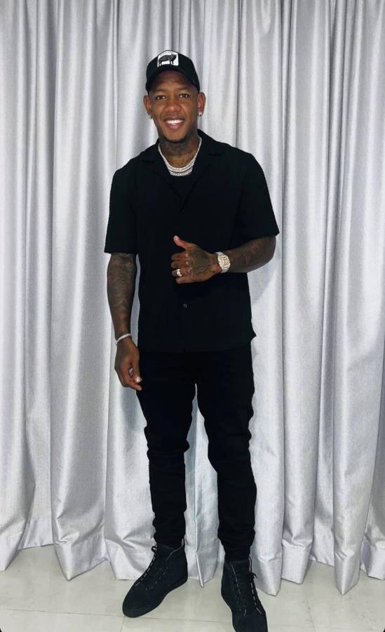 Tomó nueva decisión en redes: Así presume Romell Quioto sus vacaciones tras ser separado de la Selección