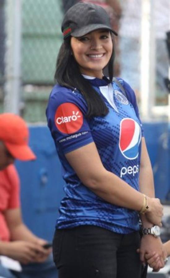 ¡Princesas azules! El apoyo que motivará aún más a Motagua ante Herediano
