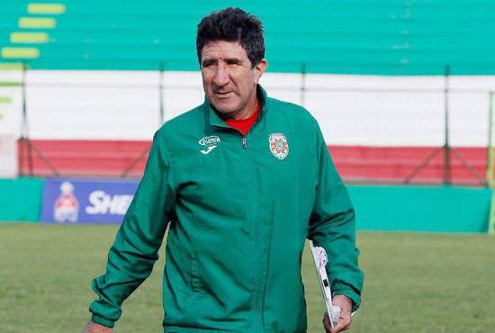 Héctor Vargas es el único de los técnicos en mención que ganaron títulos con dos clubes diferentes.