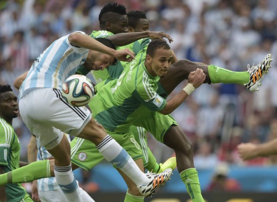 Argentina venció a Nigeria por 3 a 2 con dos goles de Lionel Messi
