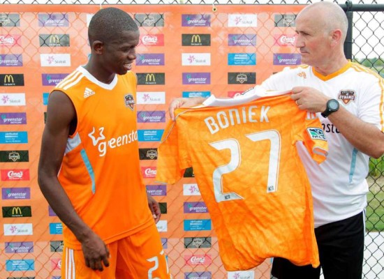 Los impresionantes negocios millonarios de Olimpia en venta de jugadores