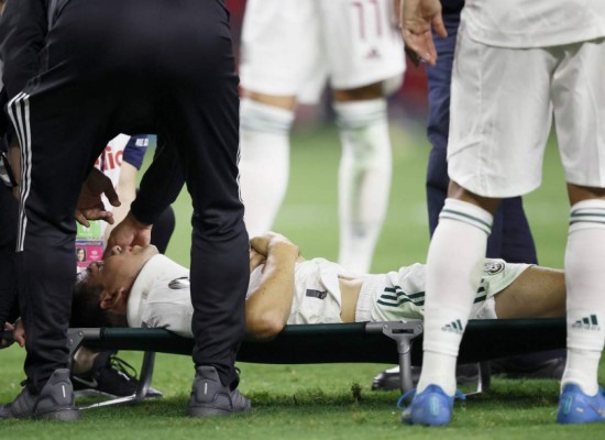 Escalofriante: así quedó el rostro de Chucky Lozano tras el duro choque con el portero de Trinidad y Tobago en la Copa Oro