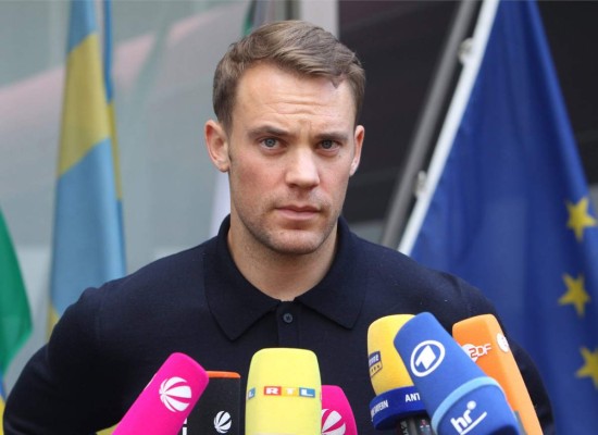 EN FOTOS: La amargura y frustración de la selección de Alemania al llegar a Frankfurt