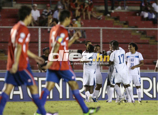 Postales Honduras Campeón Copa Uncaf 2011.