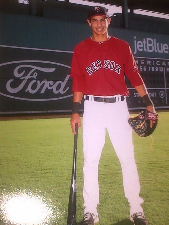 Del campo de tierra en San Pedro Sula a la Serie Mundial: el sacrificado camino hacia el éxito del hondureño Mauricio Dubón