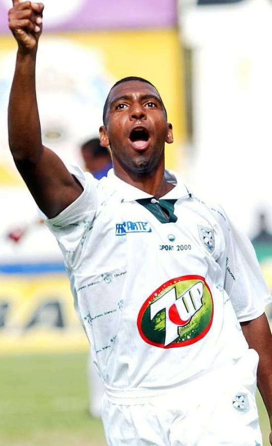 TOP 25: Roberto Moreira anota otro doblete en Honduras y se acerca a los 100 goles: ¿Quiénes son los extranjeros goleadores?