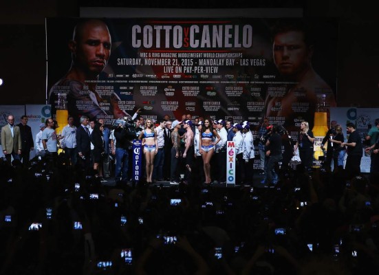 Las mejores fotos del pesaje de Miguel Cotto y 'Canelo' Álvarez