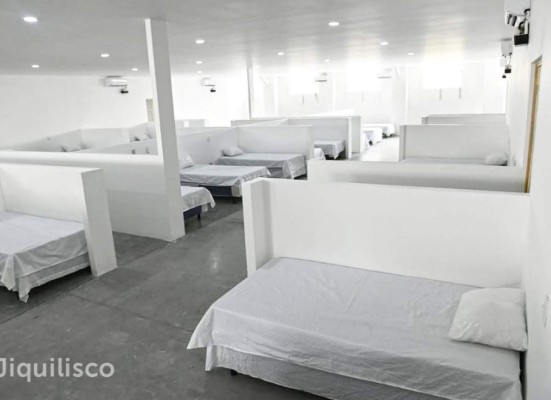 Pequeños, pero bien equipados: Dos nuevos hospitales para pacientes con coronavirus en El Salvador