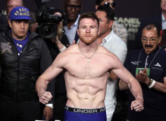 Pleito: Canelo y Jacobs calientan su pelea en el pesaje