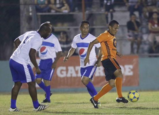 Los mejores momentos del Chologol 2018: Celebraciones extrañas, chicas bellas ¡Hasta un desmayado!