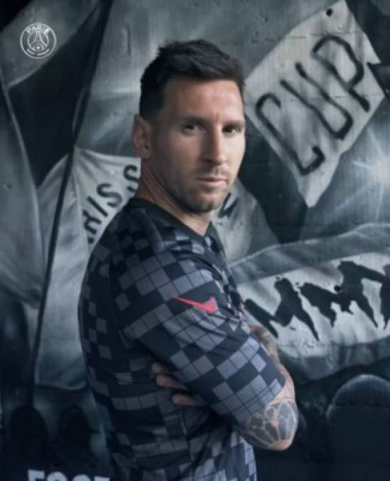 Diferente estilo de dorsal y Messi es protagonista: la nueva y hermosa camisa del PSG   