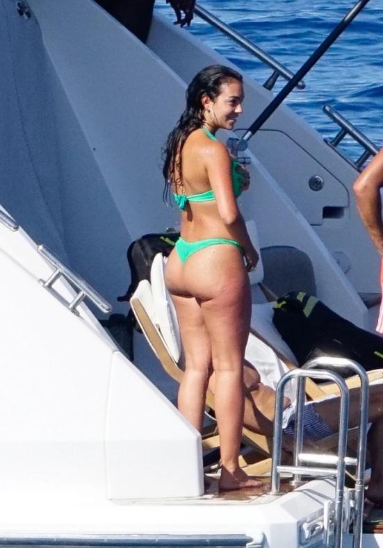 Georgina Rodríguez deslumbra y CR7 quedó bien bronceado: Así marchan las vacaciones de Cristiano Ronaldo