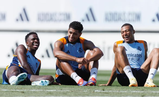 Vinicius soltó el bombazo en la liga española: “Si ocurre una vez más, me voy del campo”