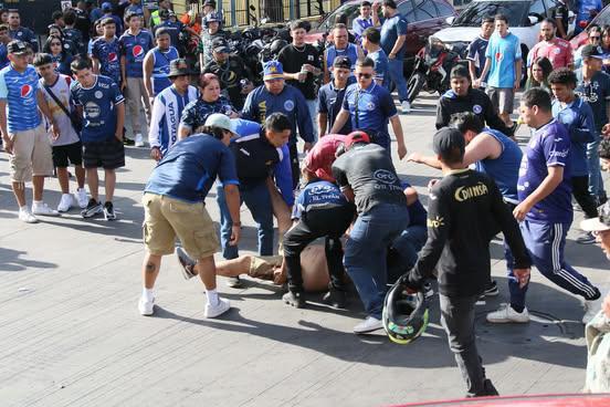 FOTOS: heridos, disparos y el momento de caos que se vivió en el enfrentamiento entre barras de Motagua y Olimpia