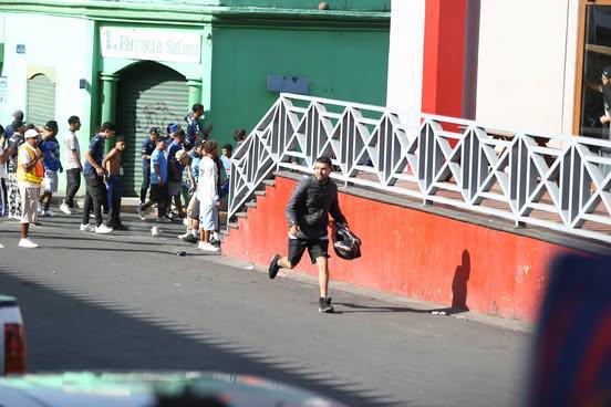 FOTOS: heridos, disparos y el momento de caos que se vivió en el enfrentamiento entre barras de Motagua y Olimpia