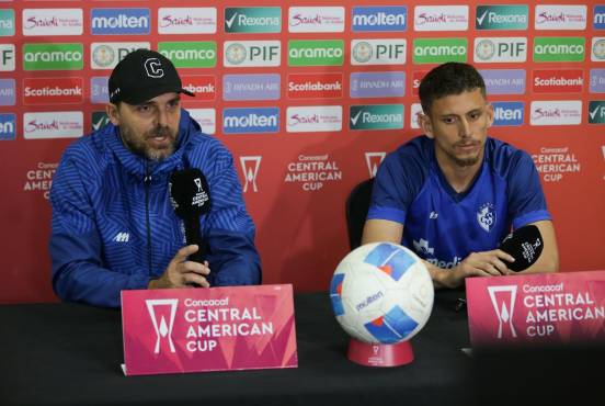 Andrés Carevic y Luis Flores fueron los encargados de dar declaraciones. Foto: Emilio Flores