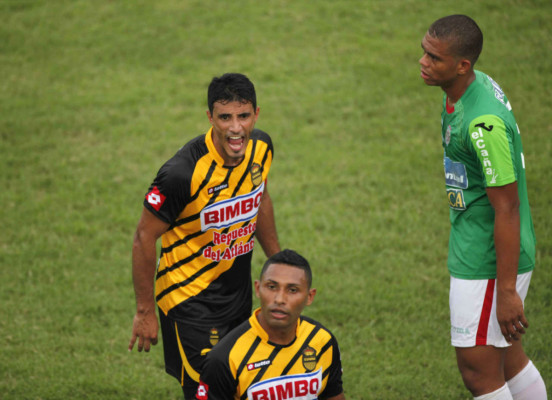 Un sábado de clásicos, goles y baile.