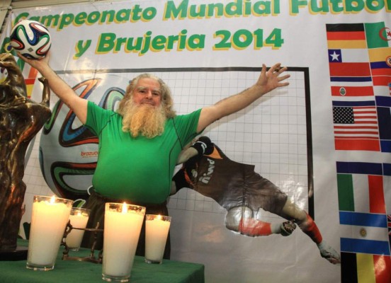 'Brujo Mayor” pronostica que México pasará a cuartos de final