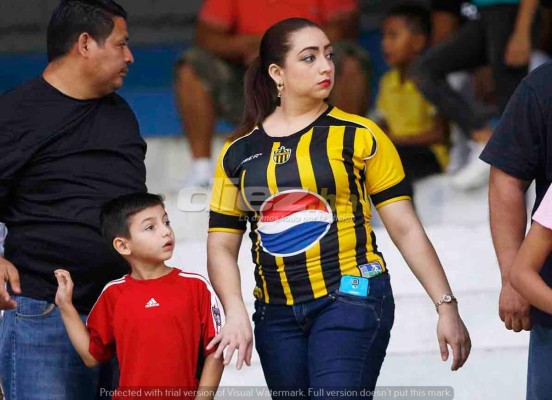 NO SE VIO: El origen del caos, las mantas, gas lacrimógeno y abrazos del clásico