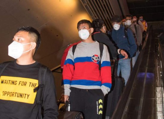 Futbolistas del Wuhan regresan a casa luego de tres meses de ausencia y son recibidos como héroes
