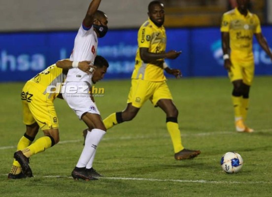 NO SE VIO EN TV: ¿Quién es la chica de la camisa de Olimpia?, sanitización y Vargas frenando a Bengtson