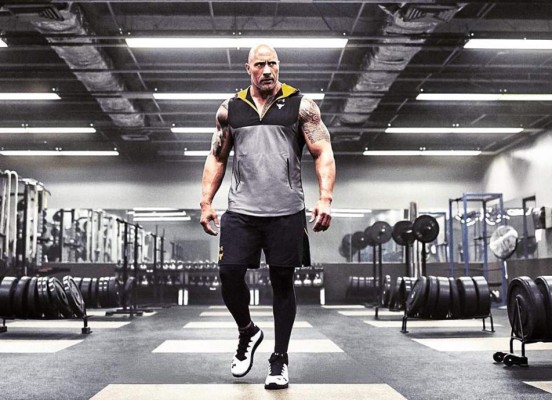 Al descubierto el extraño hábito de Dwayne Jhonson: revela por qué orina en una botella mientras entrena