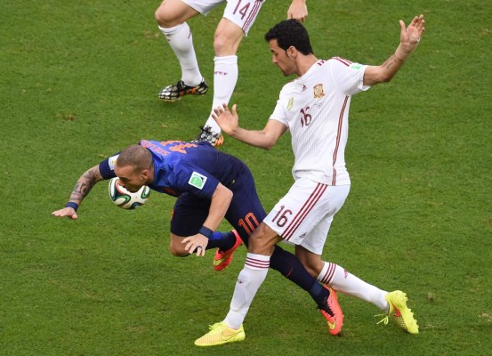 Holanda humilló a la campeona del mundo España 5-1