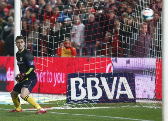 Los jugadores de campo que se vieron obligados a hacerla de portero