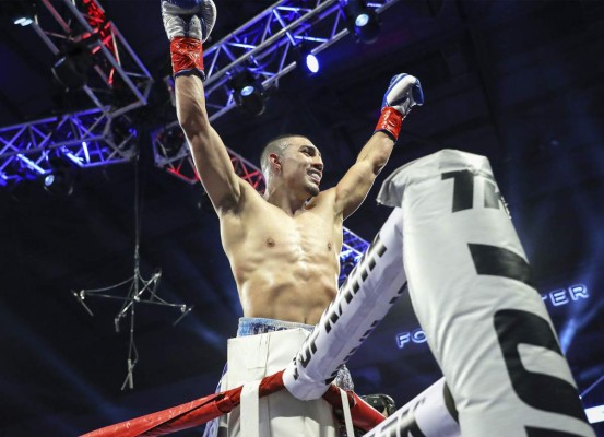 EN FOTOS: Así noqueó Teófimo López a Diego Magdaleno