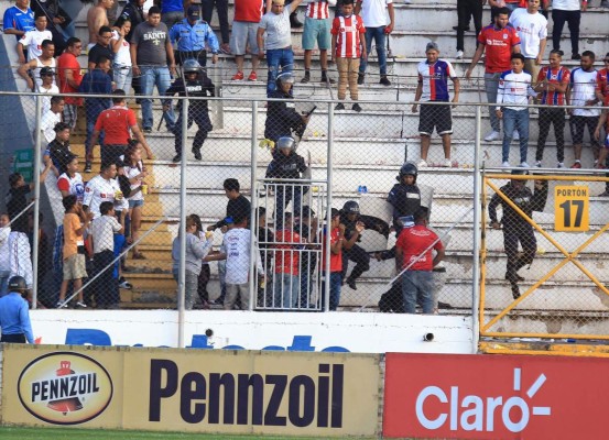 Curiosas: Eufórico festejo de Keosseián y la bronca en las gradas del Nacional