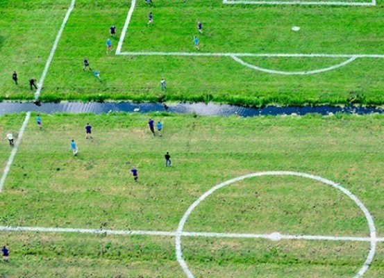 Las canchas de fútbol más raras del mundo y que no son estadios