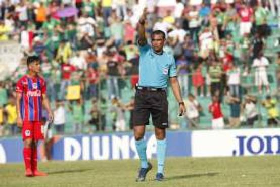 ClÃ¡sico MarathÃ³n vs Olimpia Jornada No. 8 torneo apertura 2016 . MarathÃ³n ha derrotado 2-0 a Olimpia y le quita el invicto Sabado 17 de septiembre .- Ã¡rbitro talangueÃ±o Ãscar Moncada