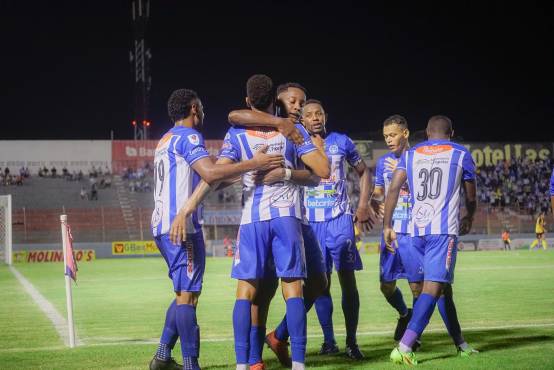 Victoria da la sorpresa en La Ceiba y receta una paliza al Real España en el arranque del torneo Clausura 2022