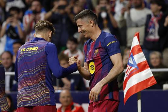 El VAR fue protagonista: con polémica arbitral, el Barcelona vence al Atlético y se aleja en el liderato de LaLiga de España