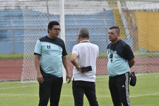 Rommel Salgado es el técnico que sueña con el título del Platense, pero también con el ascenso.