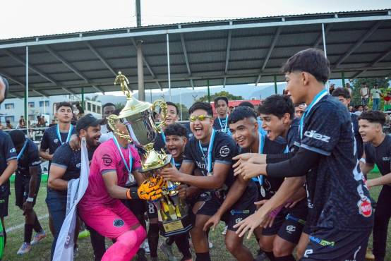 Panteras FC se coronó campeón en su zona y sueña con un ascenso a Liga de Ascenso.