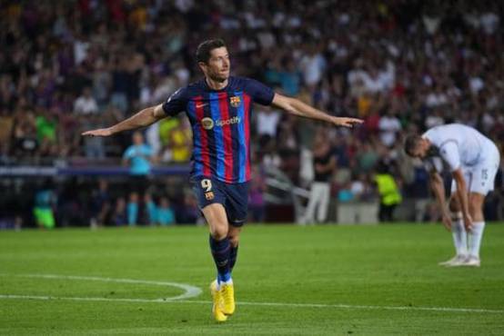Barcelona receta tremenda paliza al Viktoria Plze de la mano de Robert Lewandowski, que pone a soñar al Camp Nou