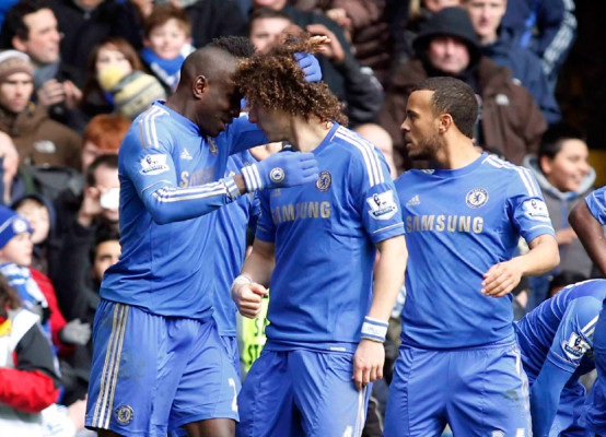 Chelsea se impone 1-0 al Manchester United y se medirán al Manchester City en las semifinales.
