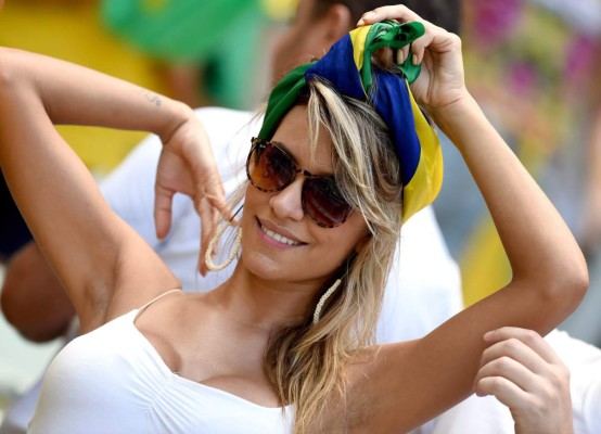 Ambiente en Fortaleza previo al Holanda-México