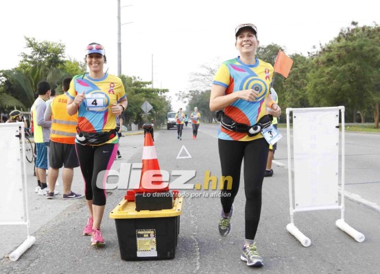 FOTOS: Éxito total la maratón Finishline que se corrió este domingo