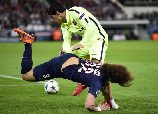 Barcelona venció 3-1 al PSG en París y tiene un pie en semifinales de la UEFA Champions League.