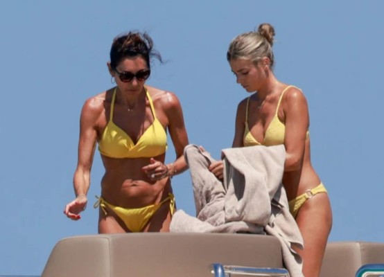 Zidane, 'cazado' disfrutando de sus vacaciones en familia y con su hermosa nuera, la ex de Asensio