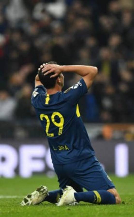 Fotos: La tristeza de los jugadores de Boca Juniors y Schelotto de rodillas ante River Plate